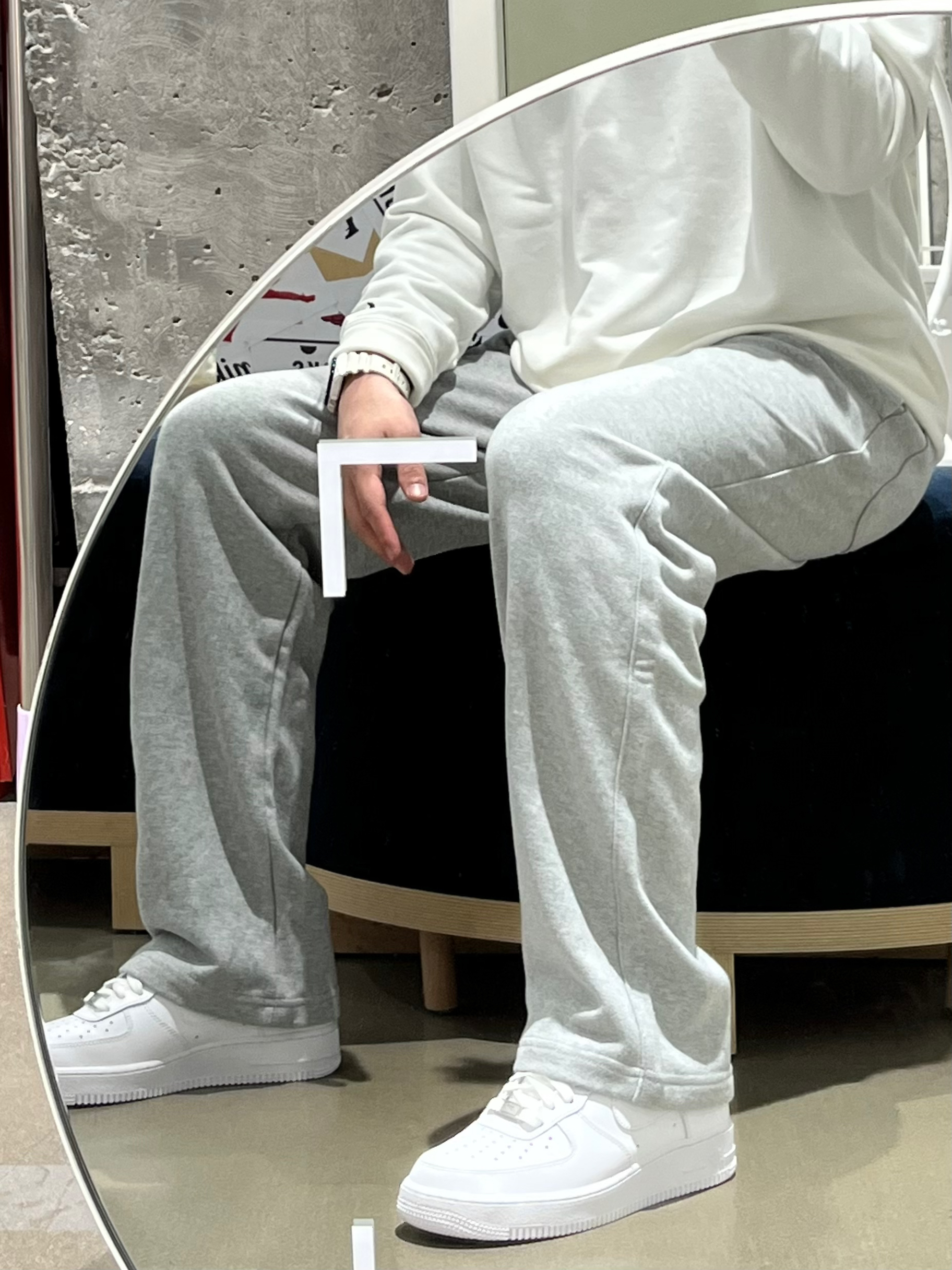 浅色系搭配也太帅啦😍