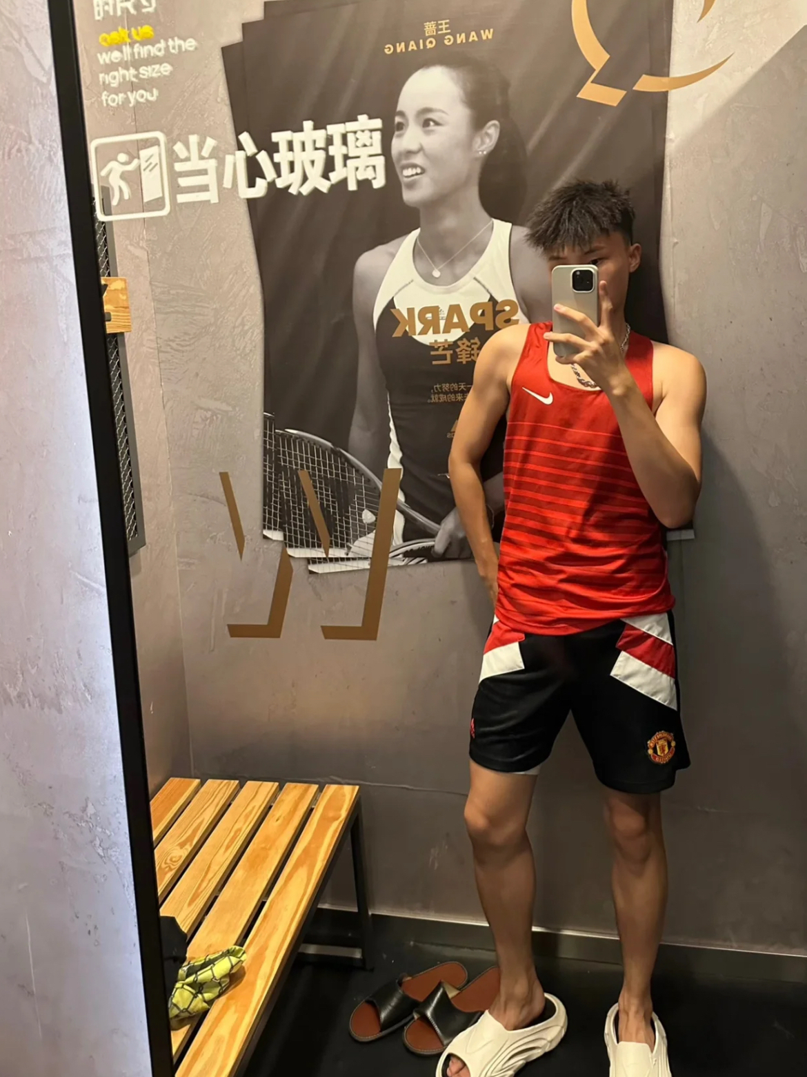 adidas 细节感满满的篮球短裤