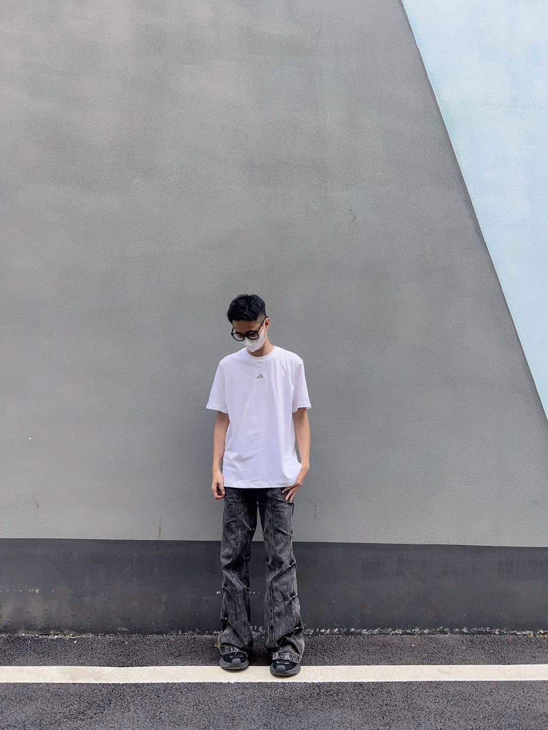 💥阿迪达斯轻运动刺绣纯色圆领套头短袖T恤👕，太爱了！