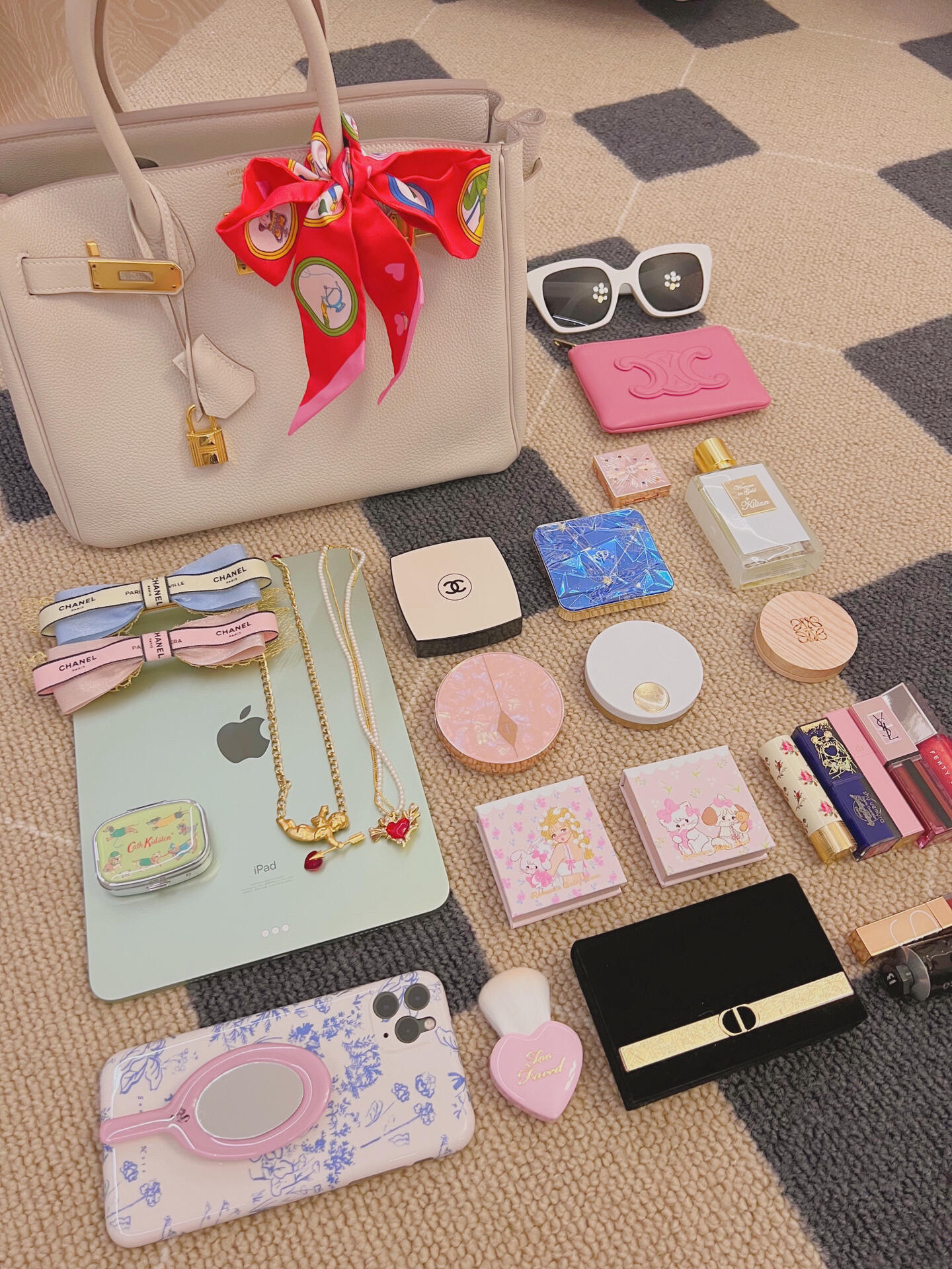 翻包记🎀富家千金短途出行🌙包里都有什么