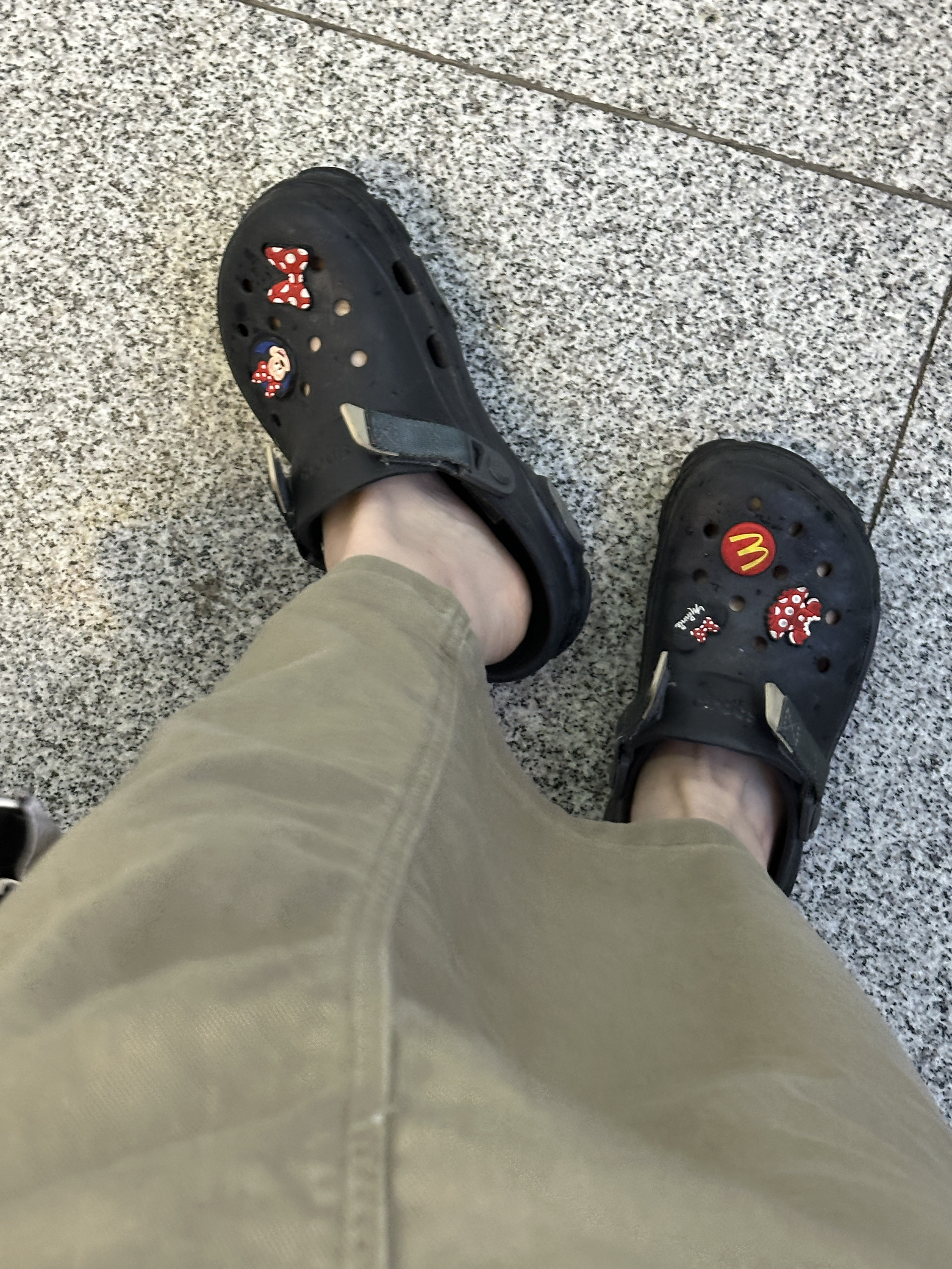 被洞洞鞋承包的夏天