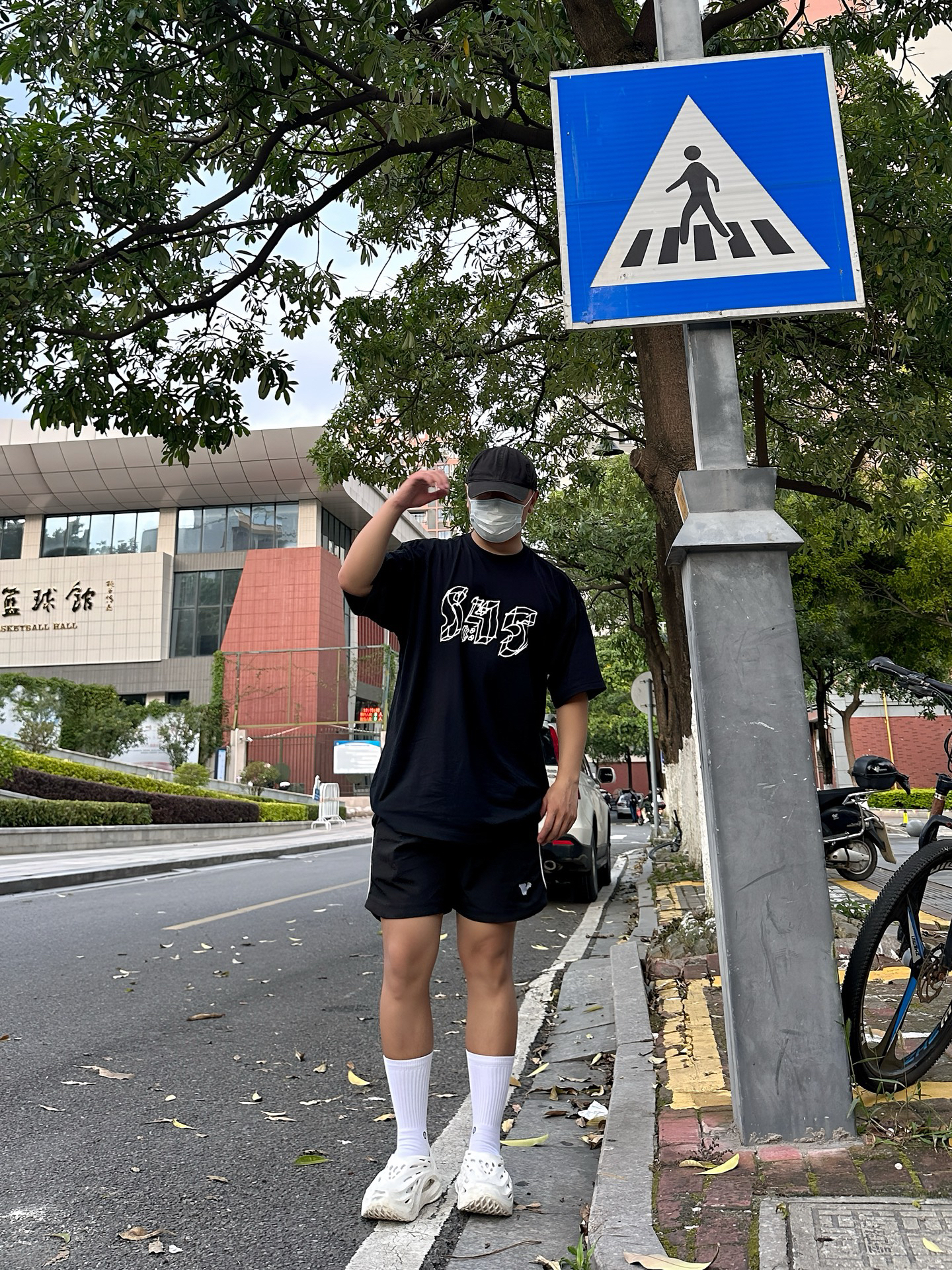 城市OOTD大比拼｜黑皮男孩儿的锻炼日常