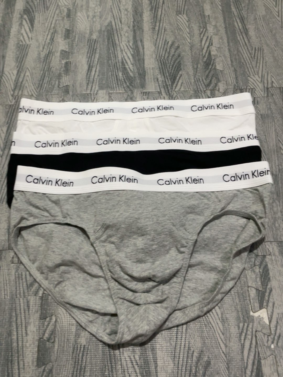 Calvin Klein 男人的幸福感来自这款短裤~