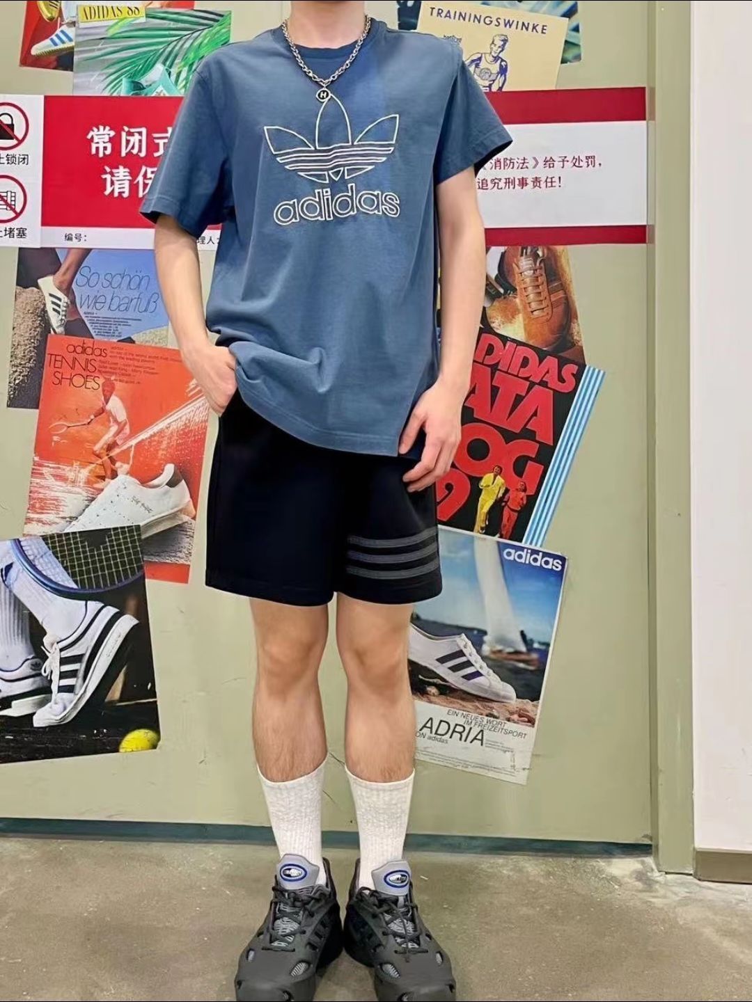 💥爆款来袭！adidas Originals 三条纹直筒中腰系带休闲短裤，轻松成为夏日潮人😎