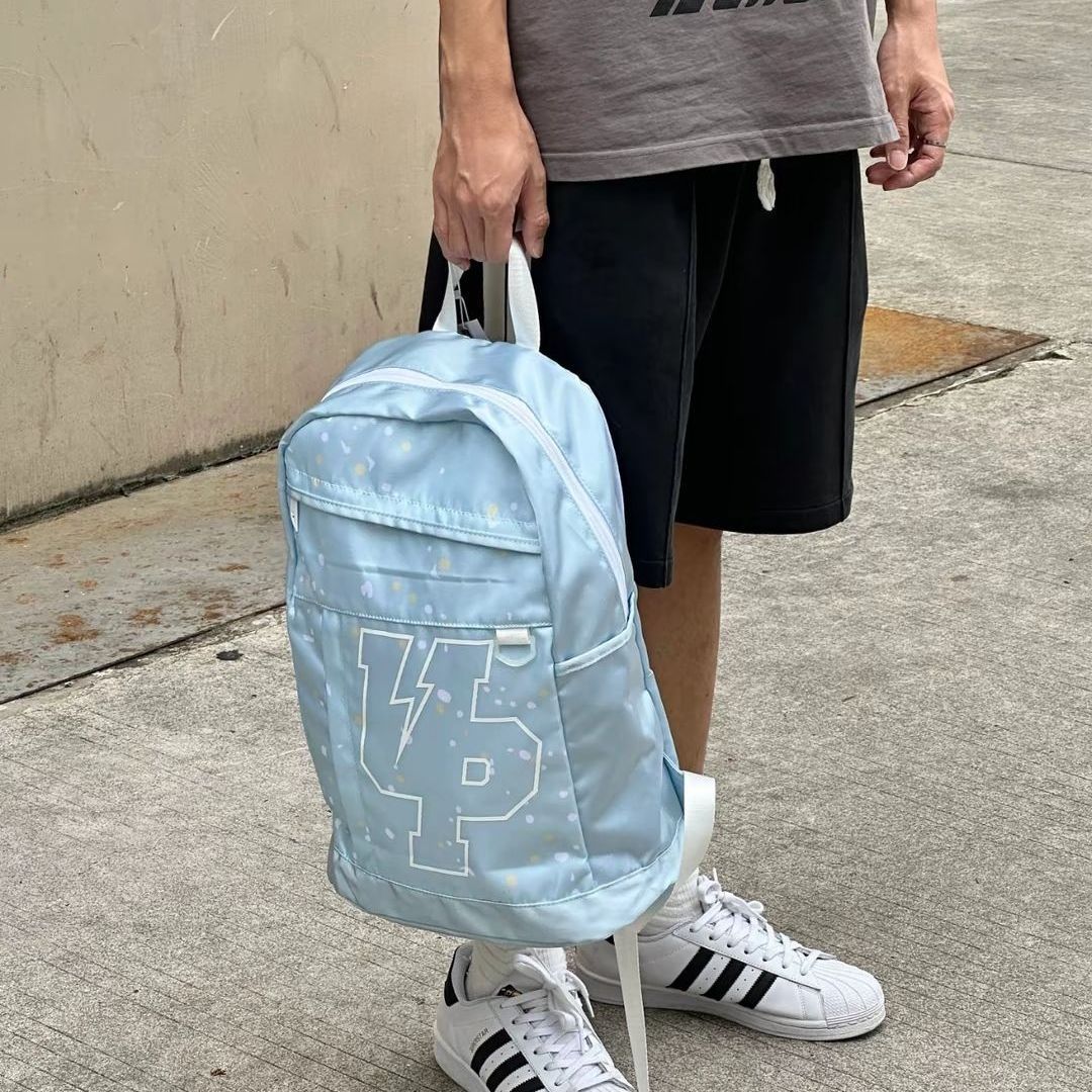 姐妹们 按头安利 介只baby蓝双肩包夏天必备