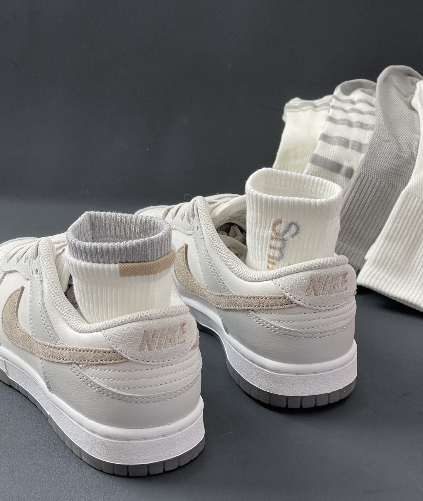 夏日极简风/白灰棕色系棉袜➕dunk