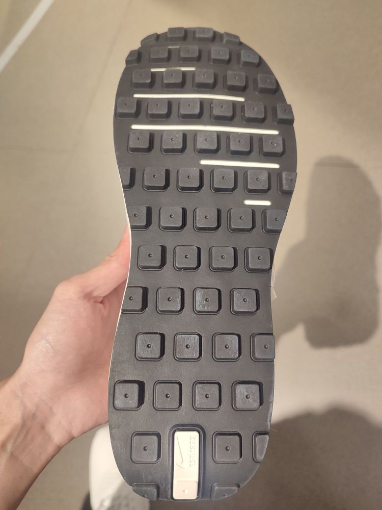 这双休闲鞋还是跑鞋？🤪