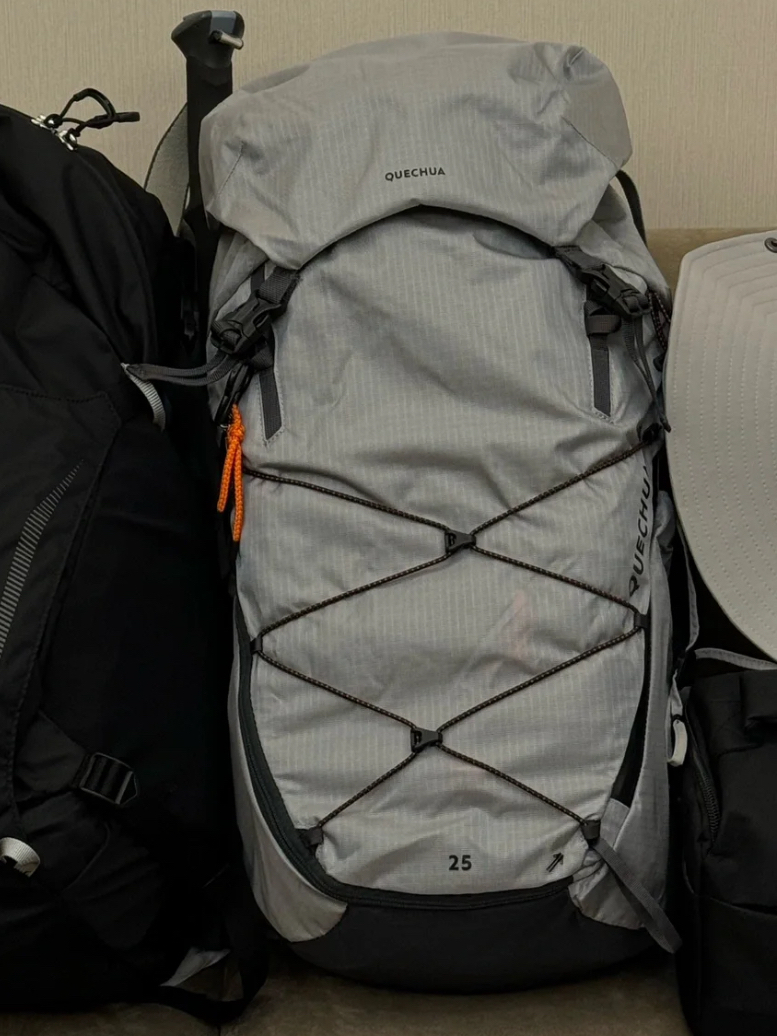 户外徒步登山的必备双肩包