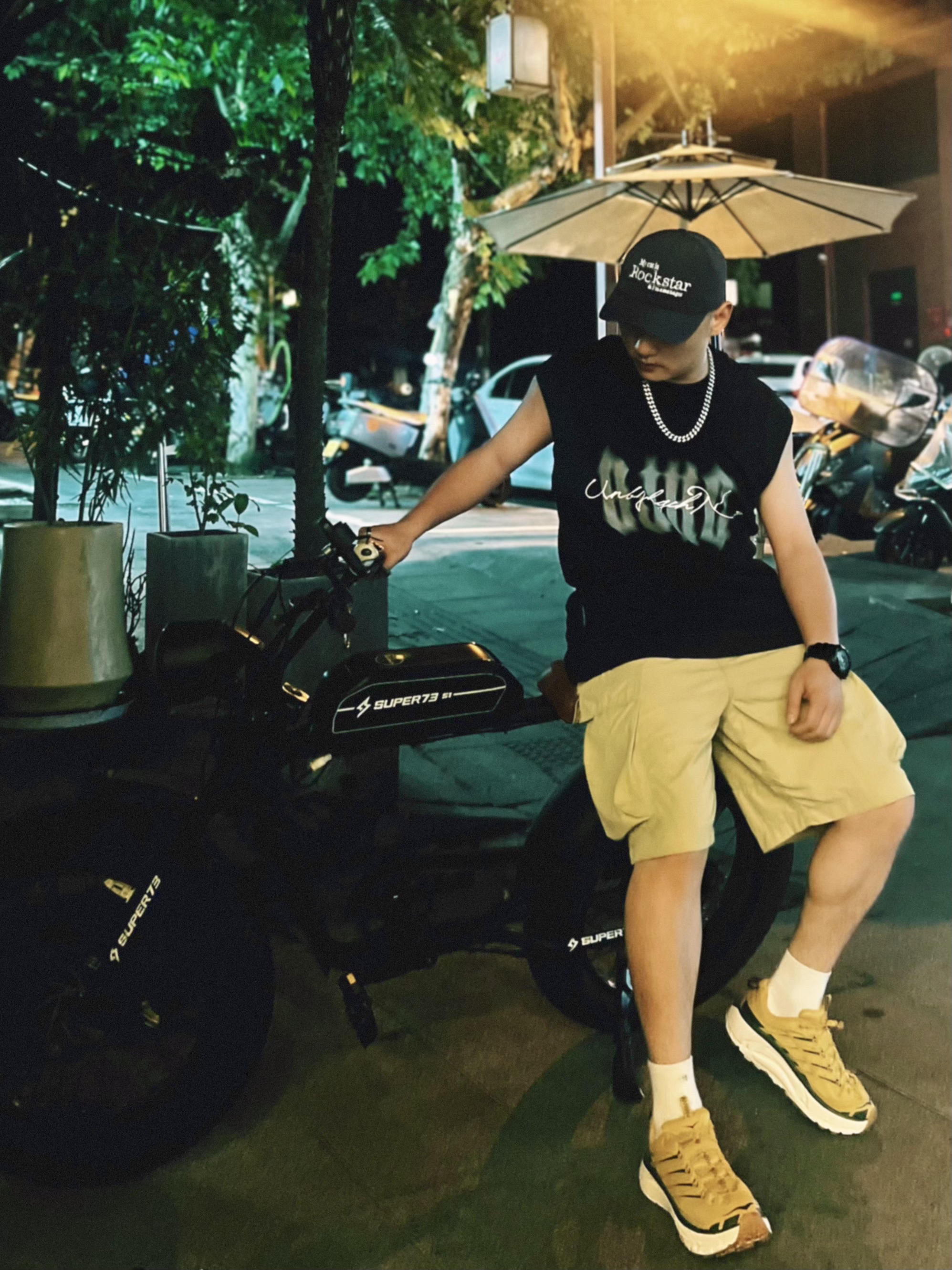 毛坯的夜骑精装的图｜穿王栎鑫同款嗨起来！
