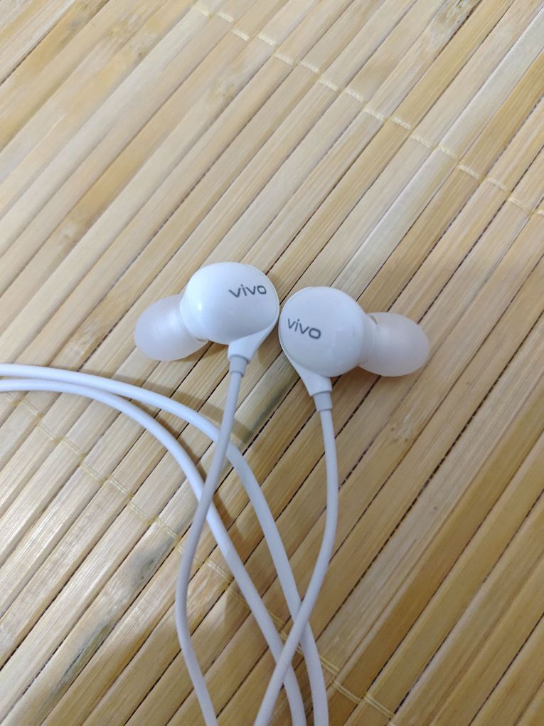 vivoXE710