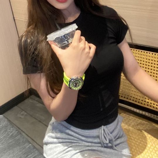 快来领取你的“显眼包”手表吧⌚️