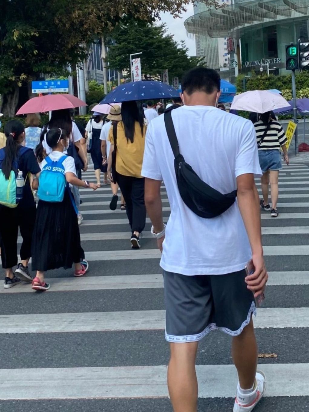 李宁百搭经典腰包