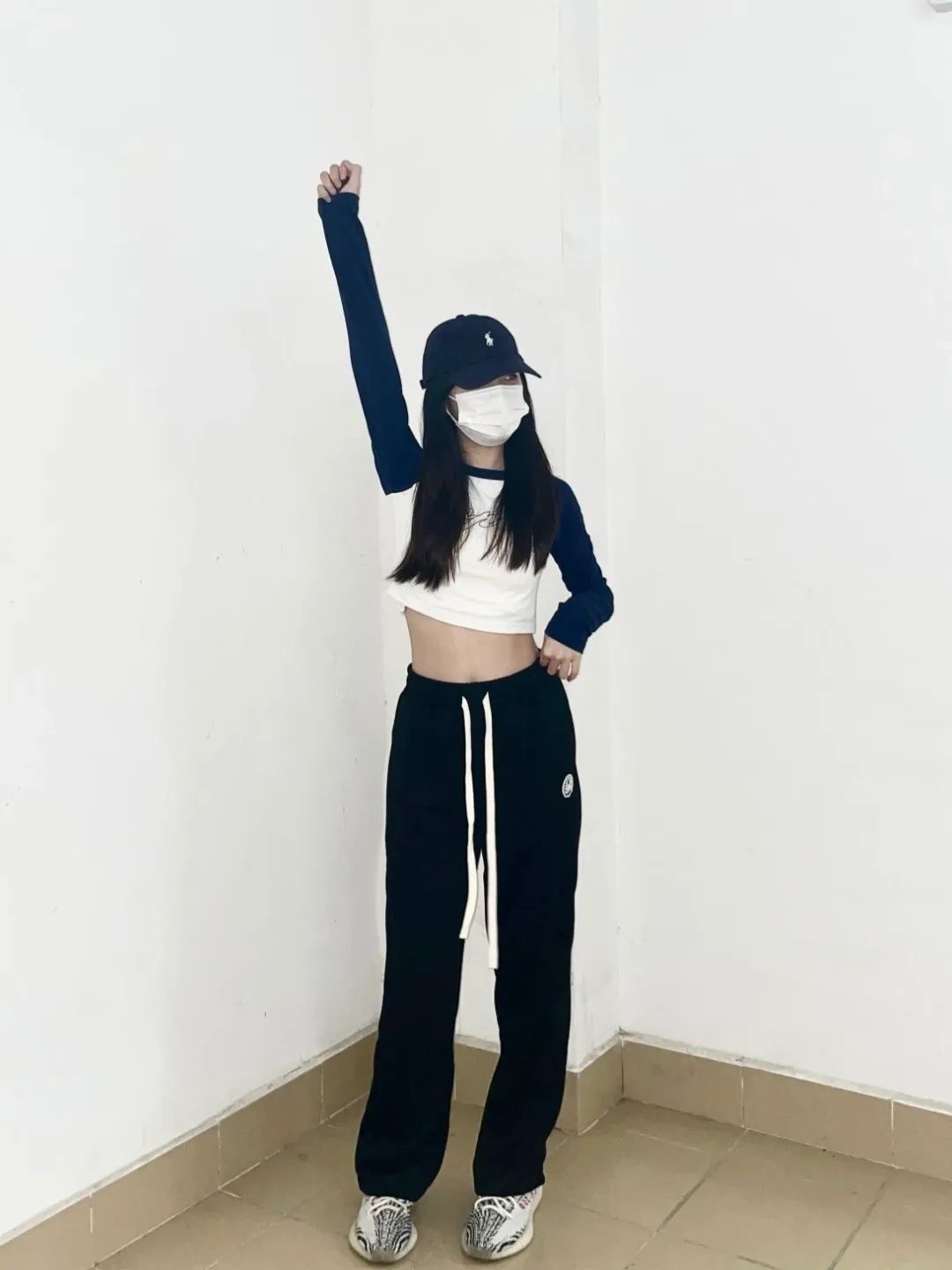 OOTD｜黑色运动裤也太显瘦了！