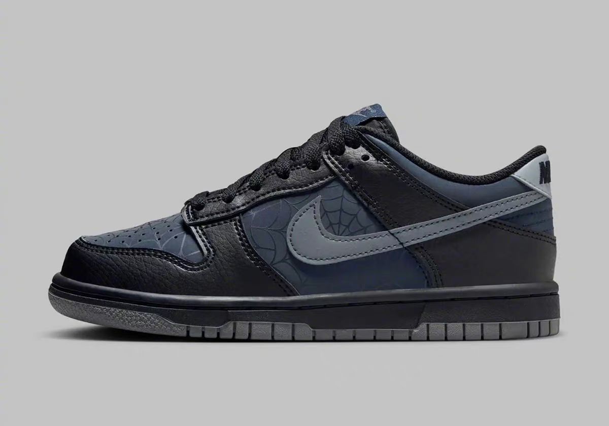 儿童专属的Dunk Low「黑寡妇」配色