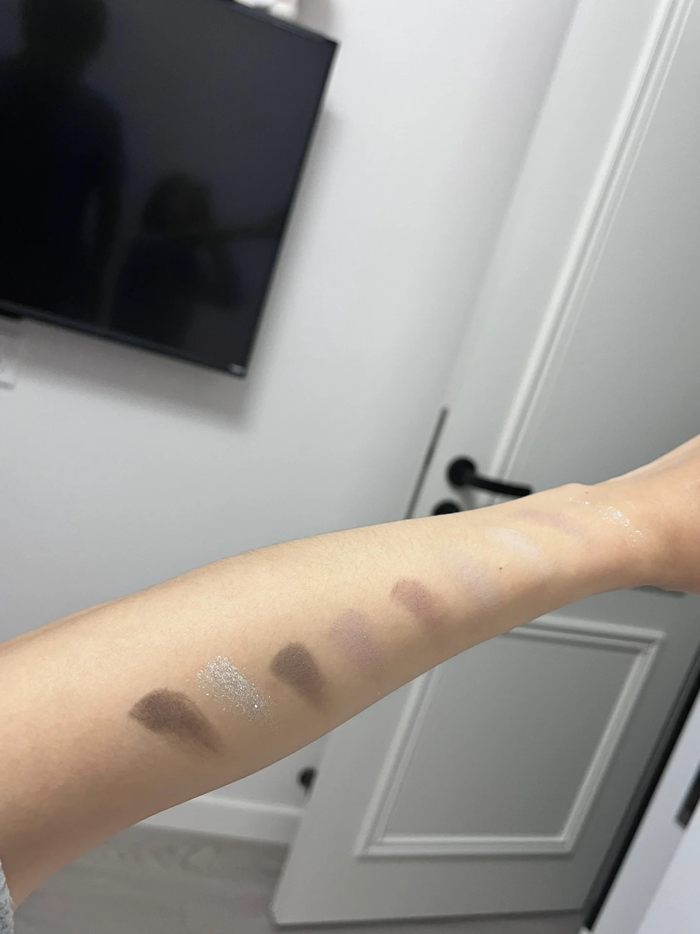 3ce爆火的眼影盘真的好用吗？