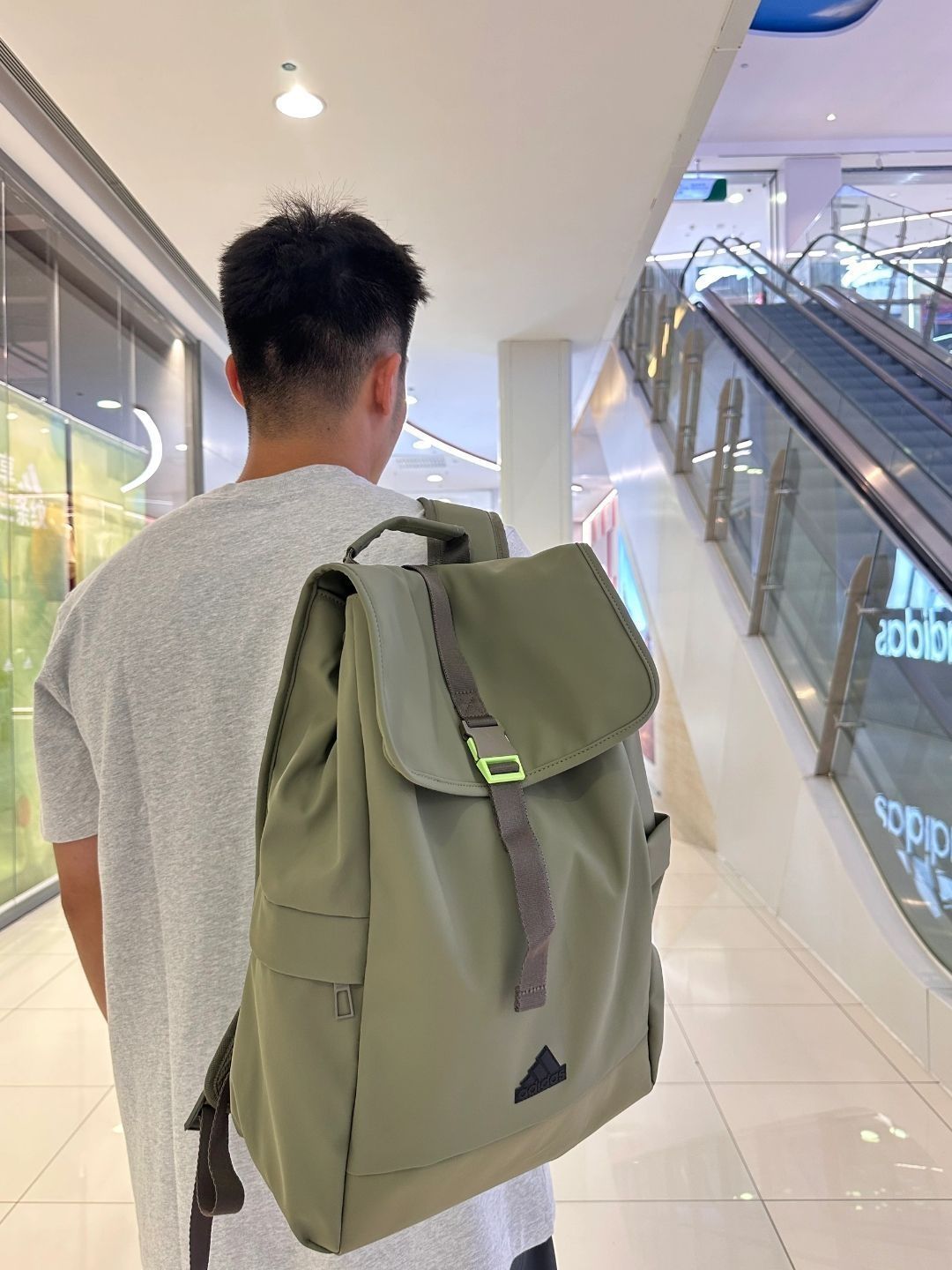 不懂就问，有没有人发现绿色尊嘟很显白啊