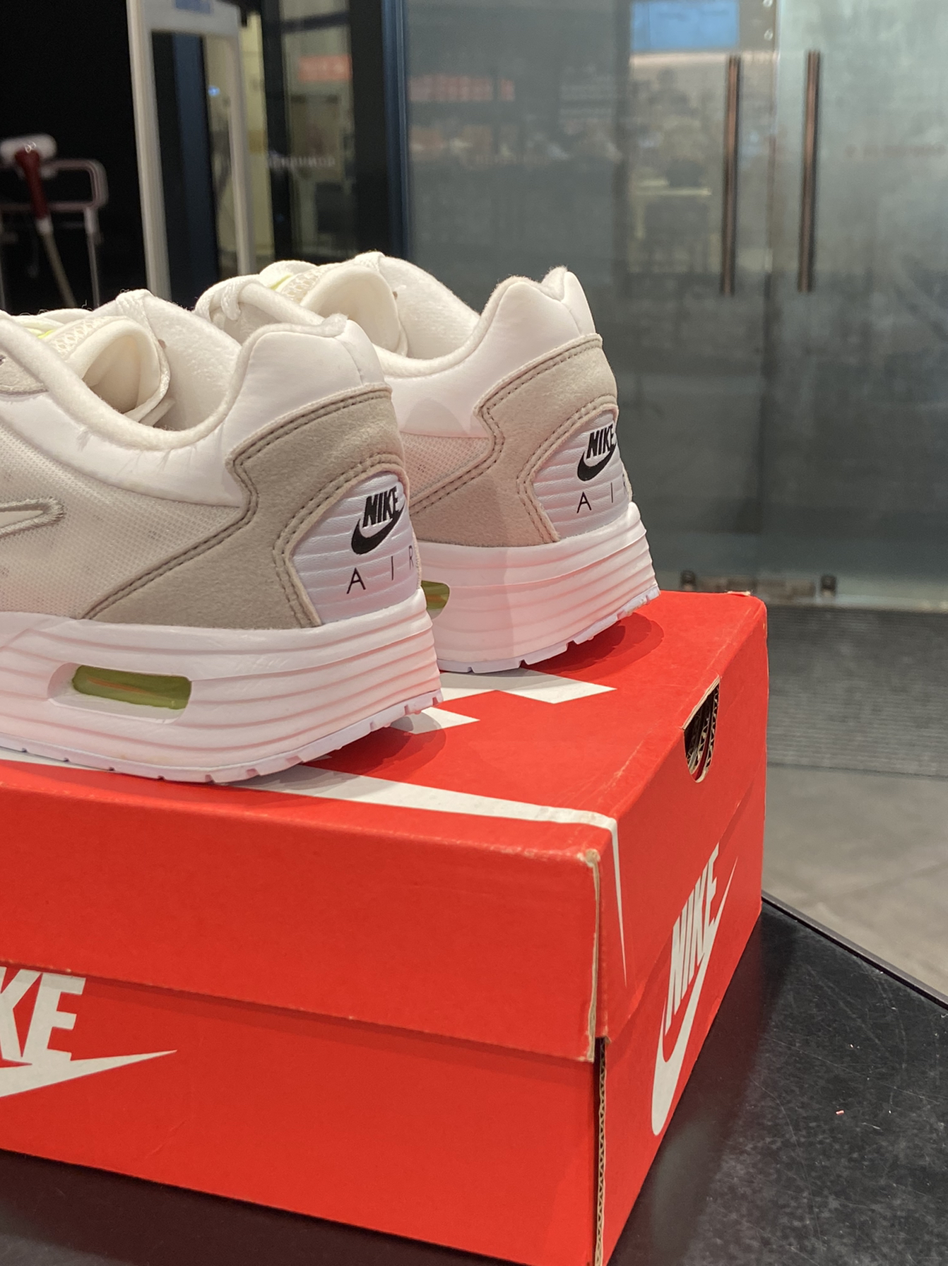 除了不防滑，都很不错的air max