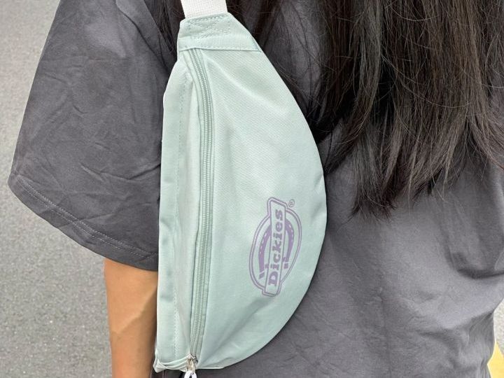 休闲运动斜挎包，你值得拥有