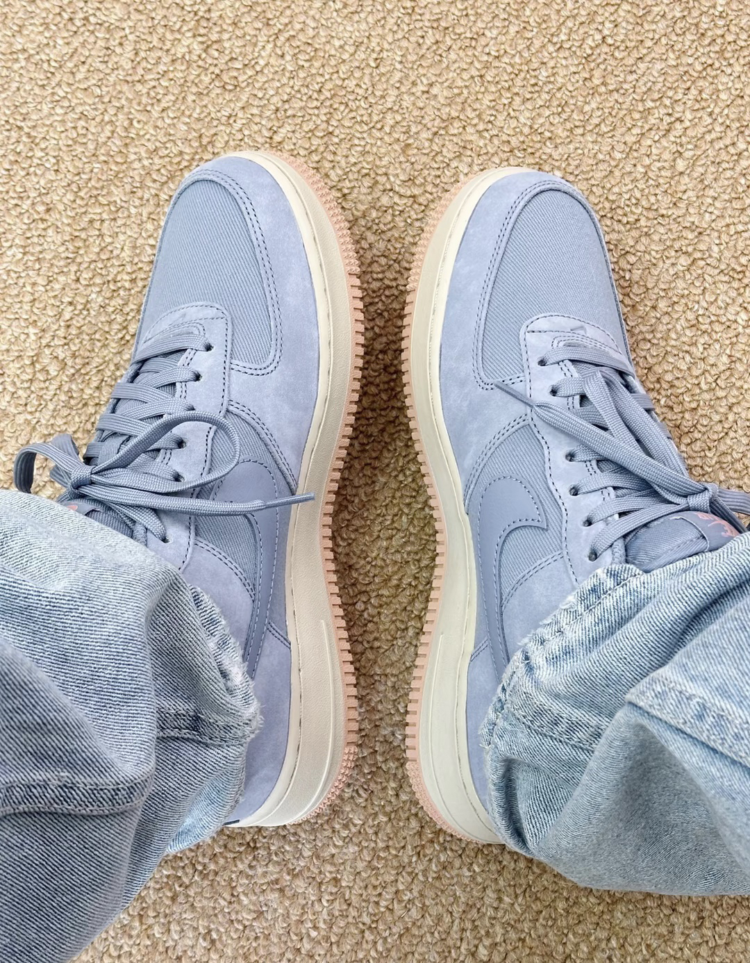 🫐这双蓝莓粉的 AF1 真就没人喜欢？发