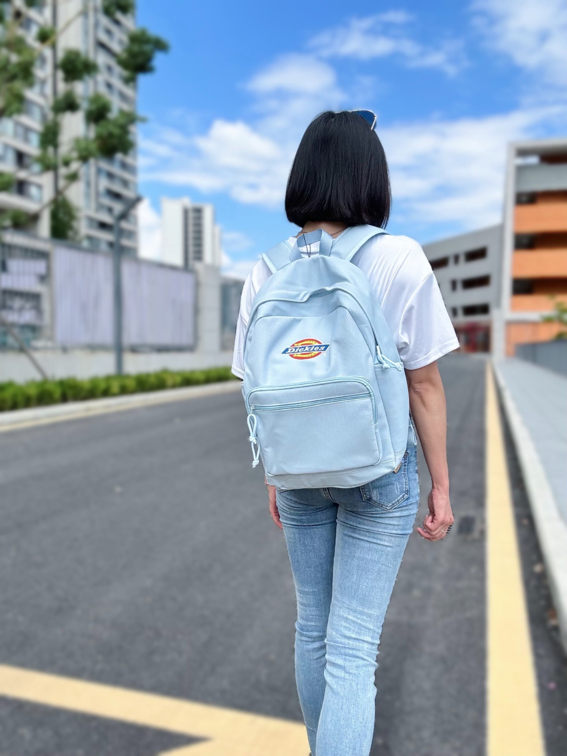 夏天出行当然要背好看的🎒