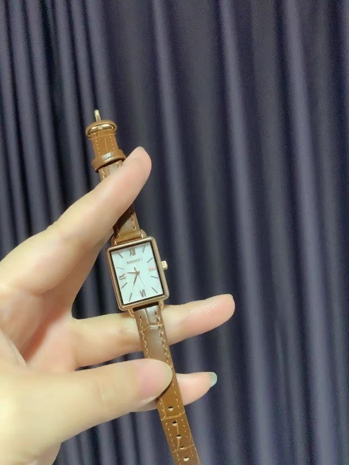 🌸英伦风尚，巴宝莉防水石英女表，时尚与品质的双重盛宴