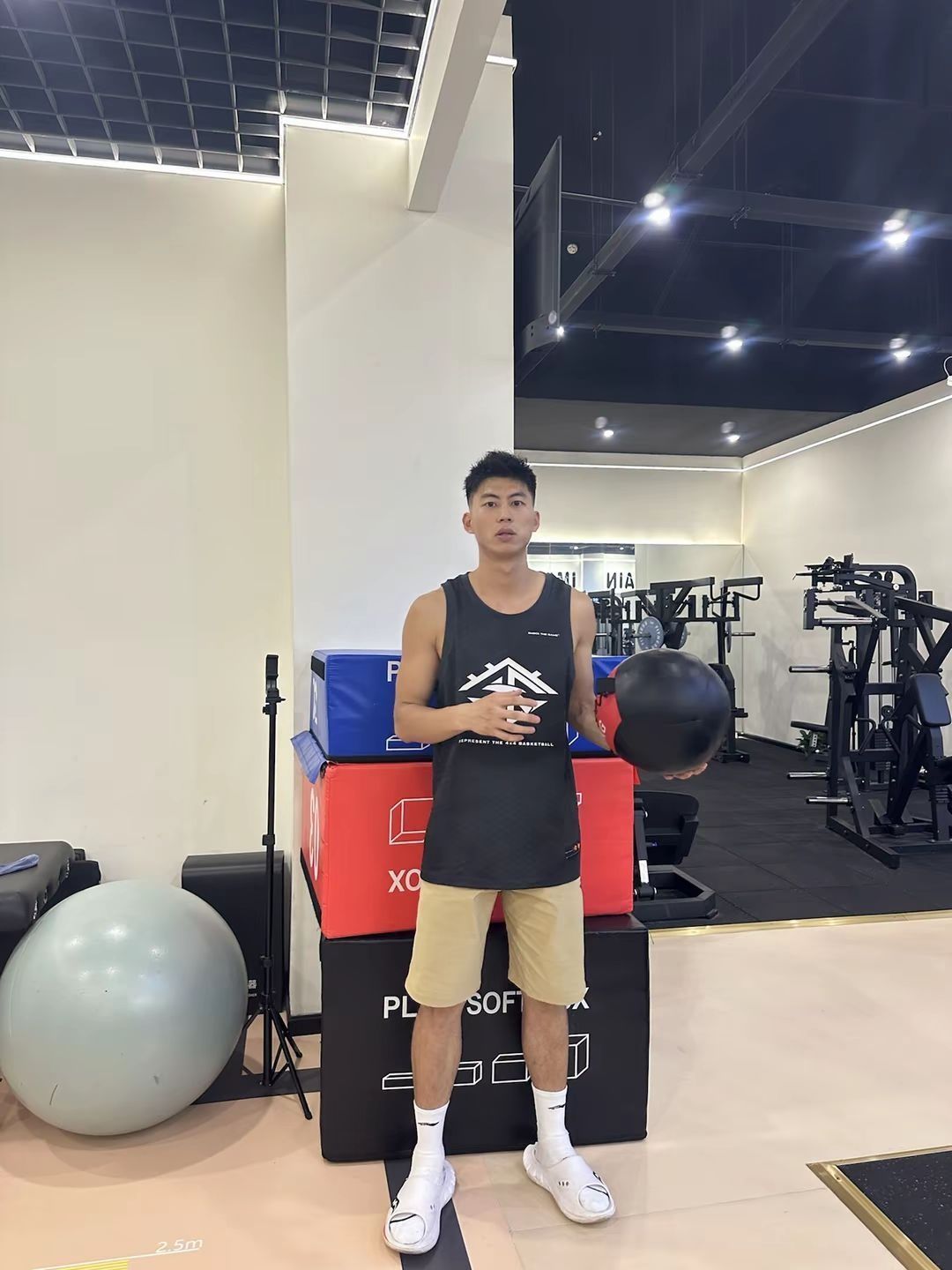 🔥李宁CBA篮球系列运动中筒袜，让你秒变运动达人！