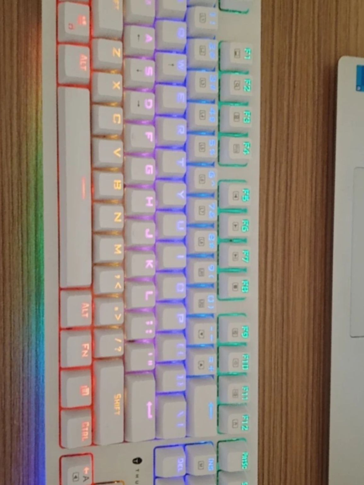 Thunderobot(雷神) KG3104 百元机械键盘