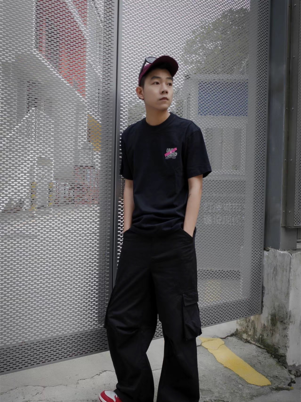 他们说一身黑不吸热 吸引你。