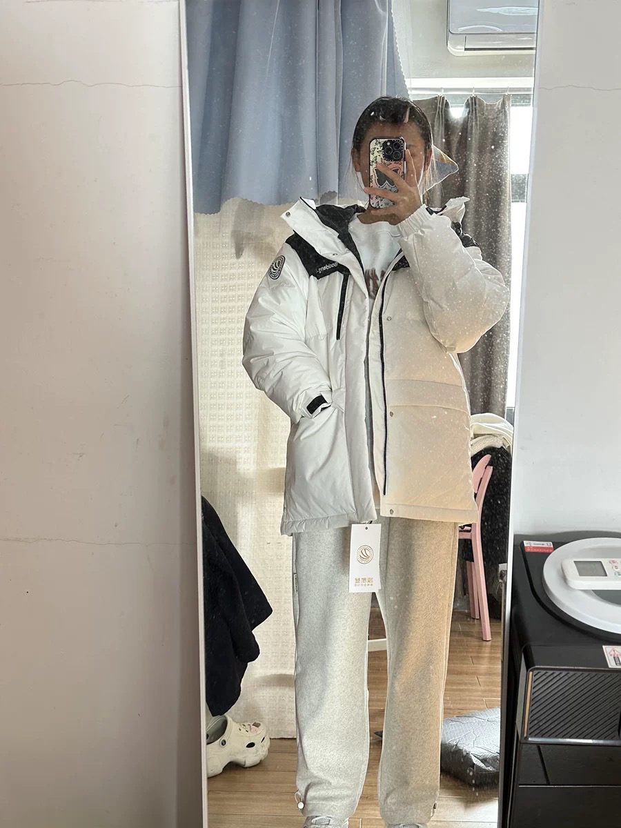 男款羽绒服，时尚保暖新选择