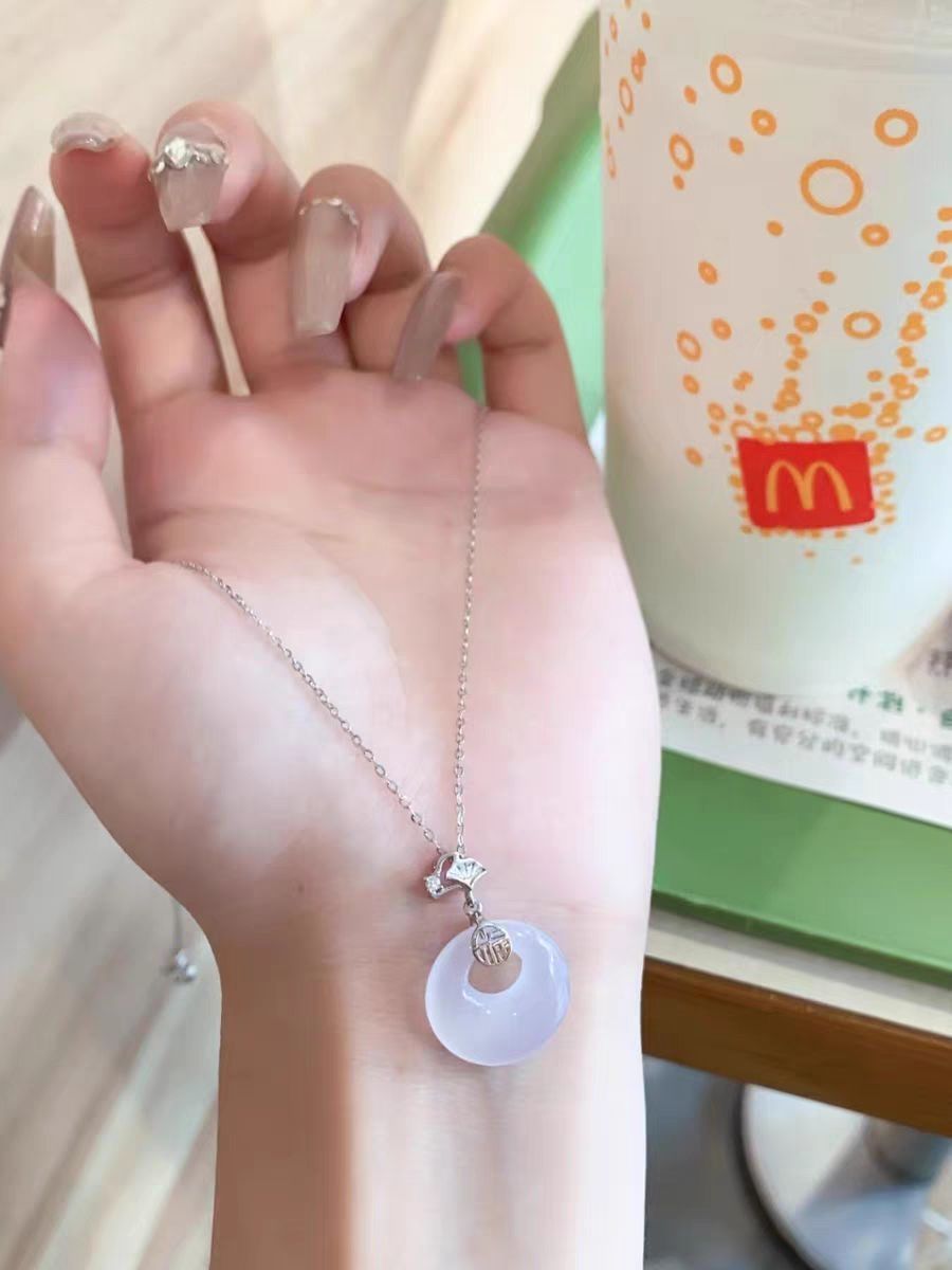 🌸🌿“杏”运有你，中国黄金 925银项链✨