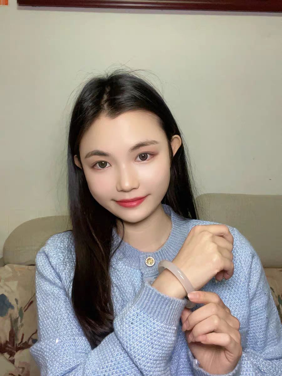 ✨超级美腻的白月光冰种荔枝冻玉髓手镯✨