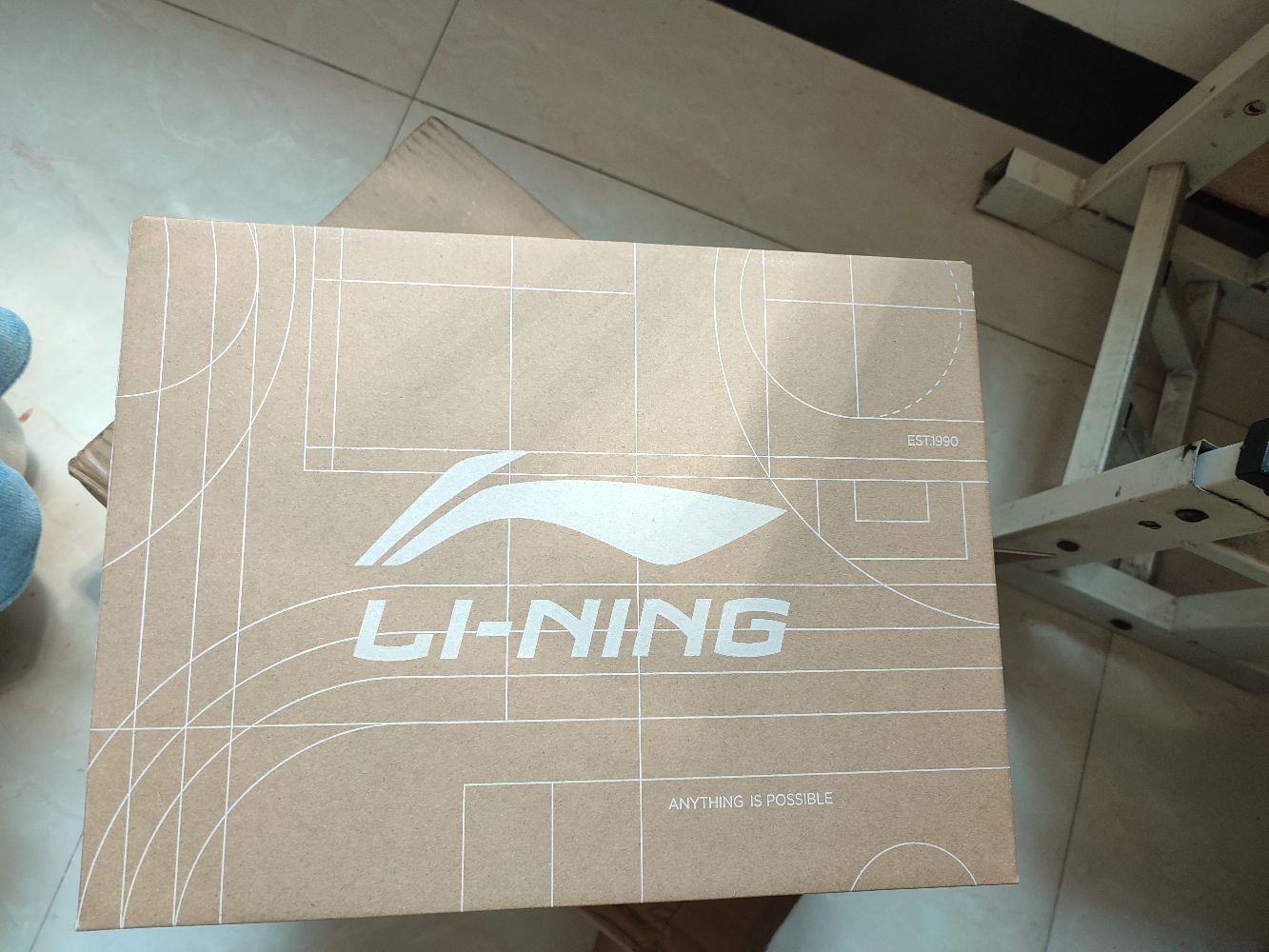 📖总结评价：很帅微宽可以穿前面很贴地反正