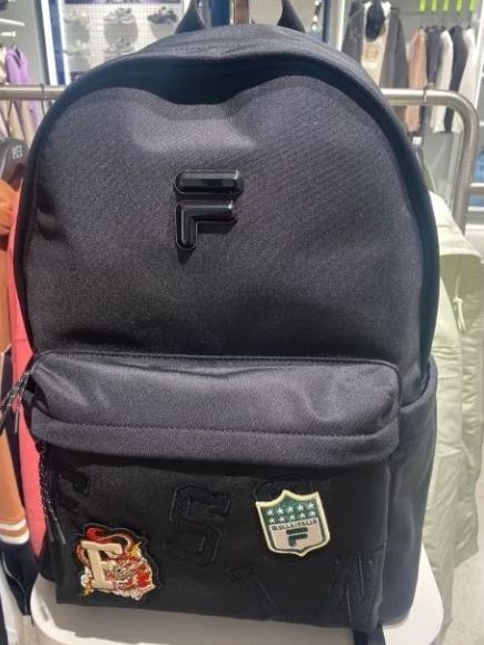 时尚潮流双肩包，你值得拥有