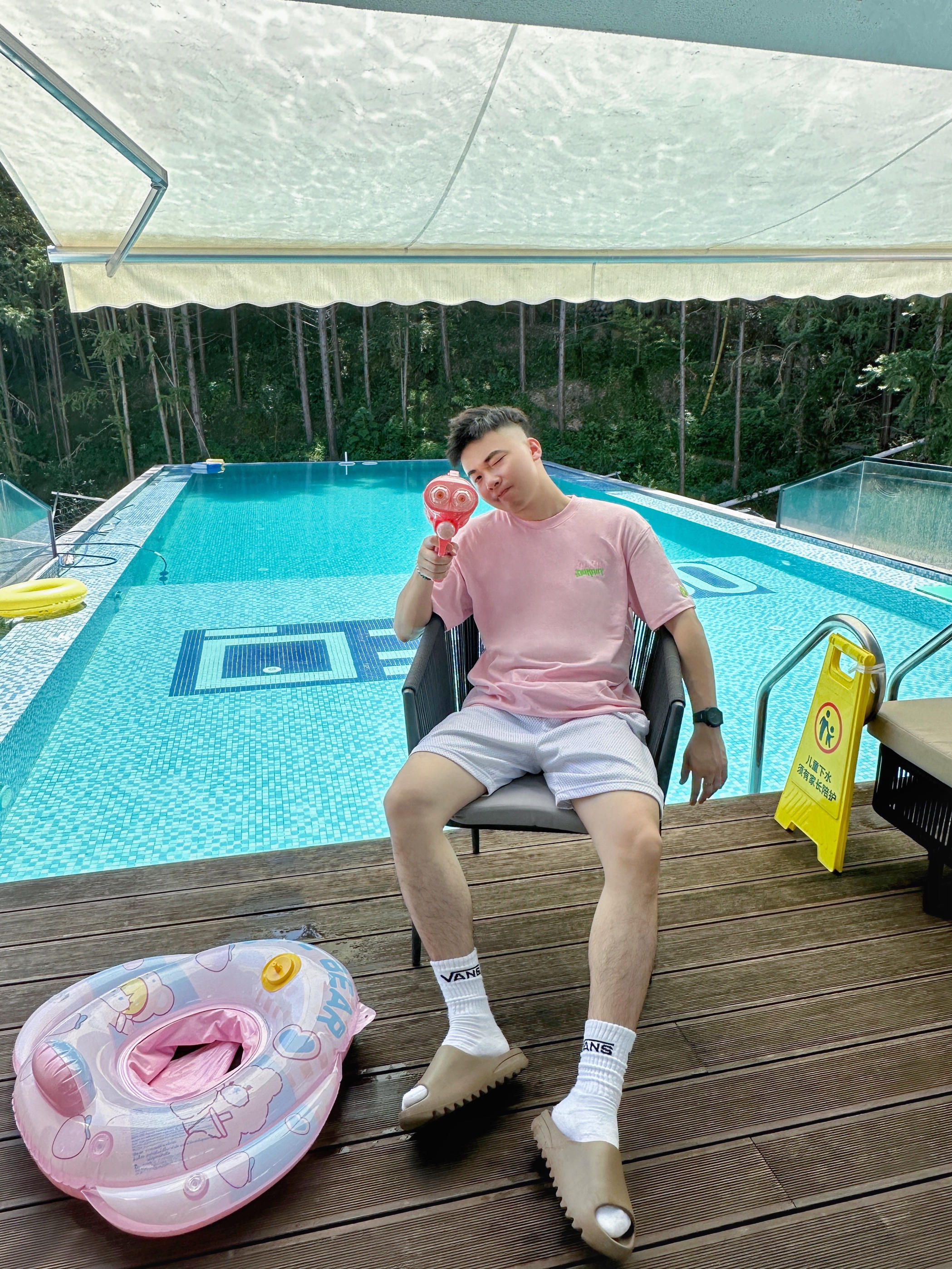 Hot Summer 🔫