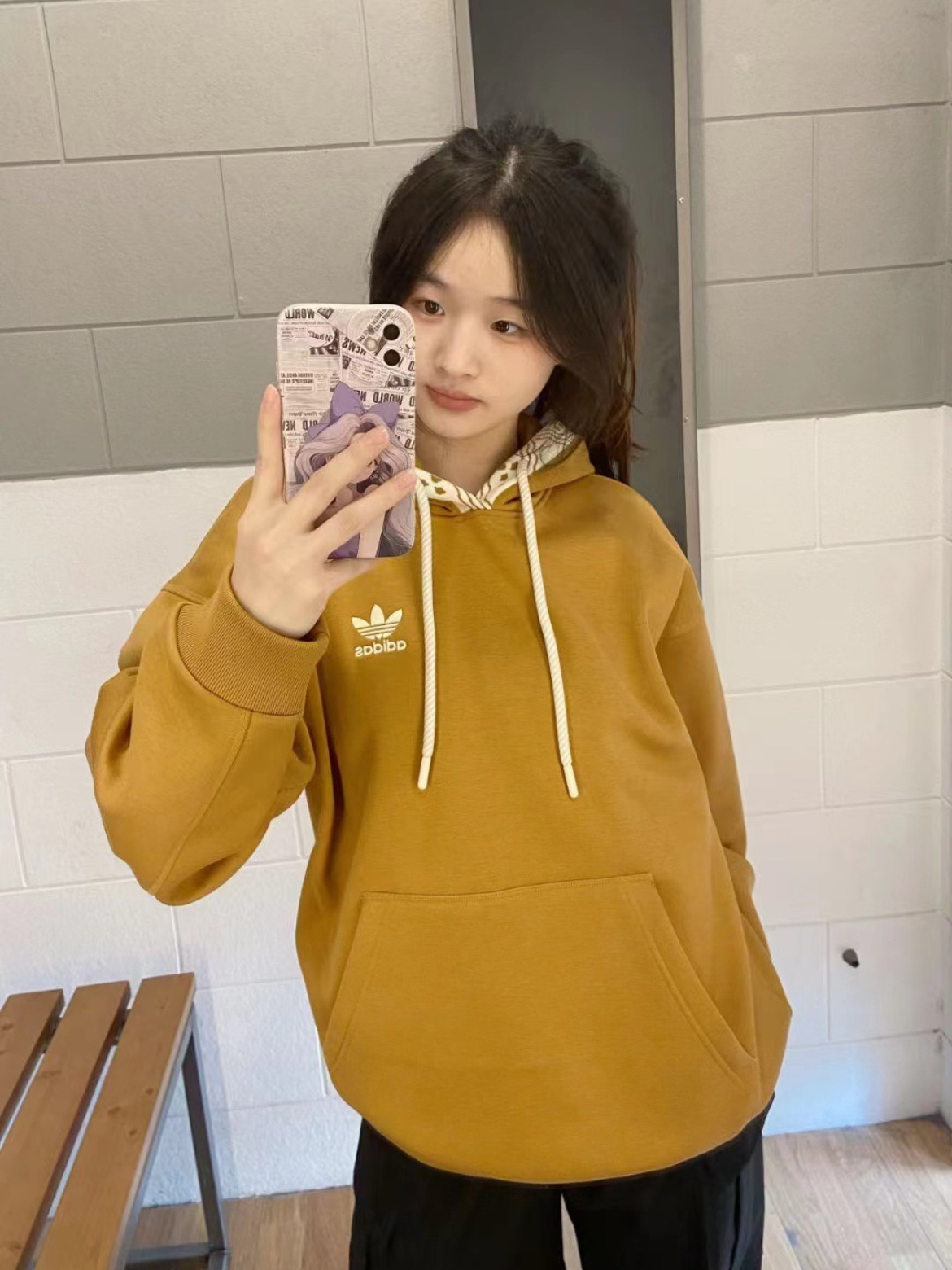 adidas 美拉德休闲风卫衣一整个爱住