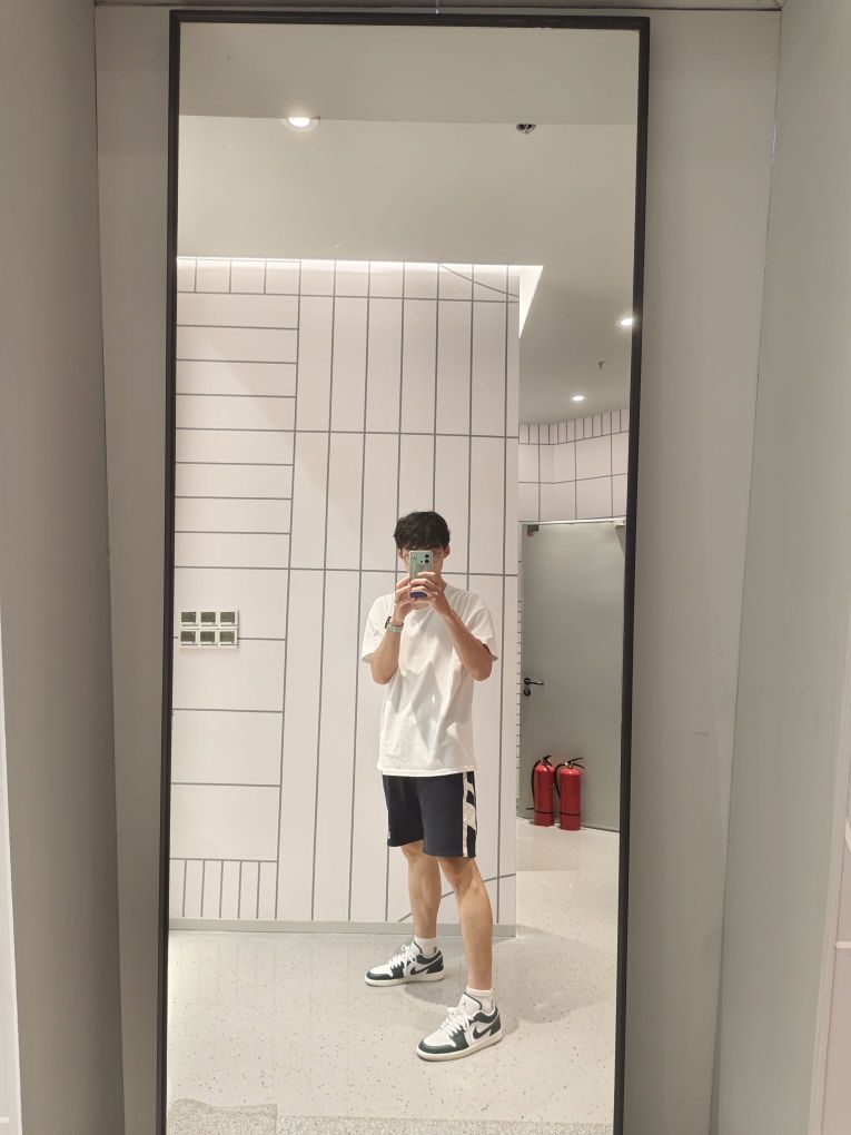 没想到这双绿色的aj1上脚这么好看！