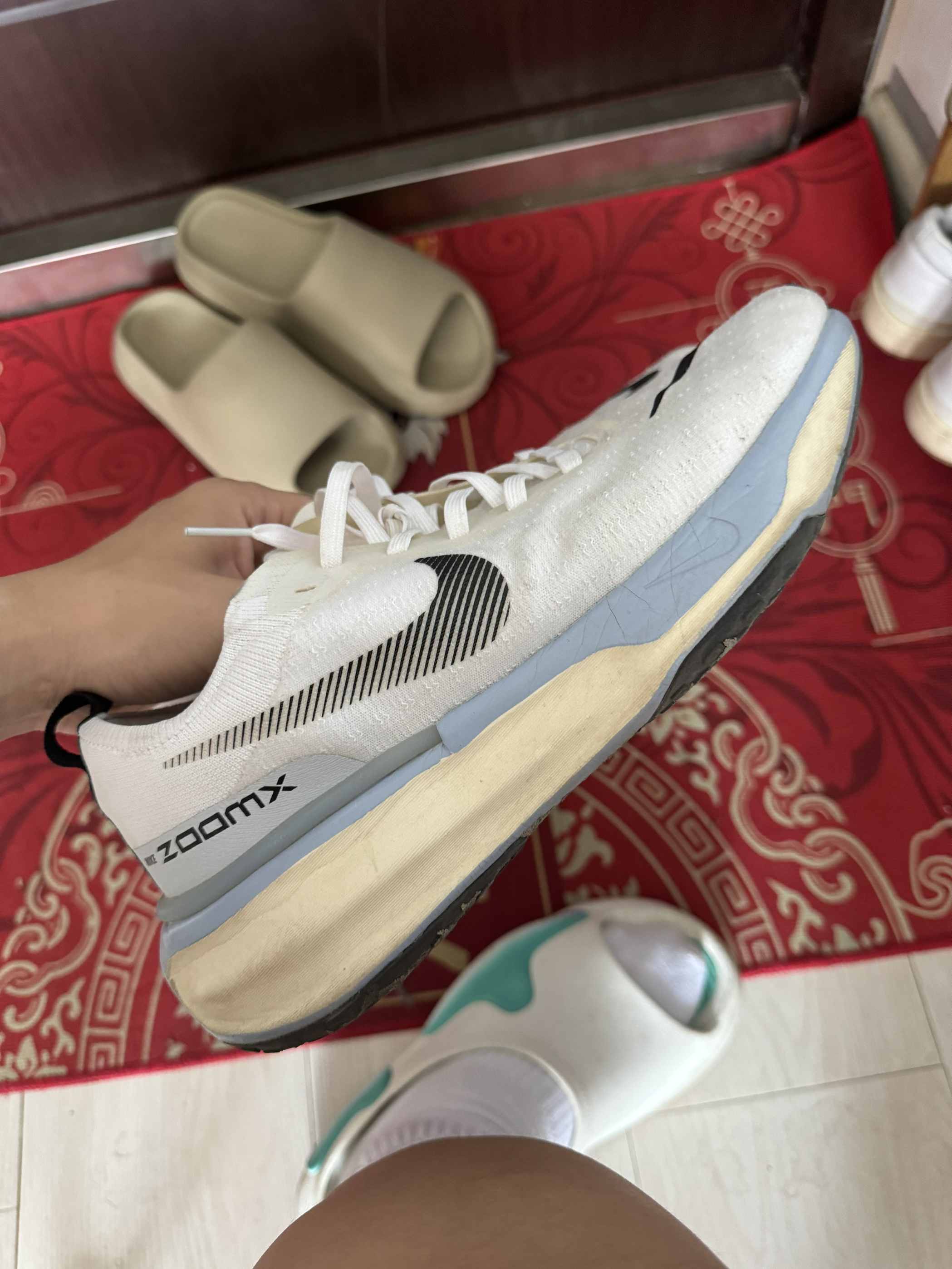 Nike ZoomX Invincible Run Flyknit 3