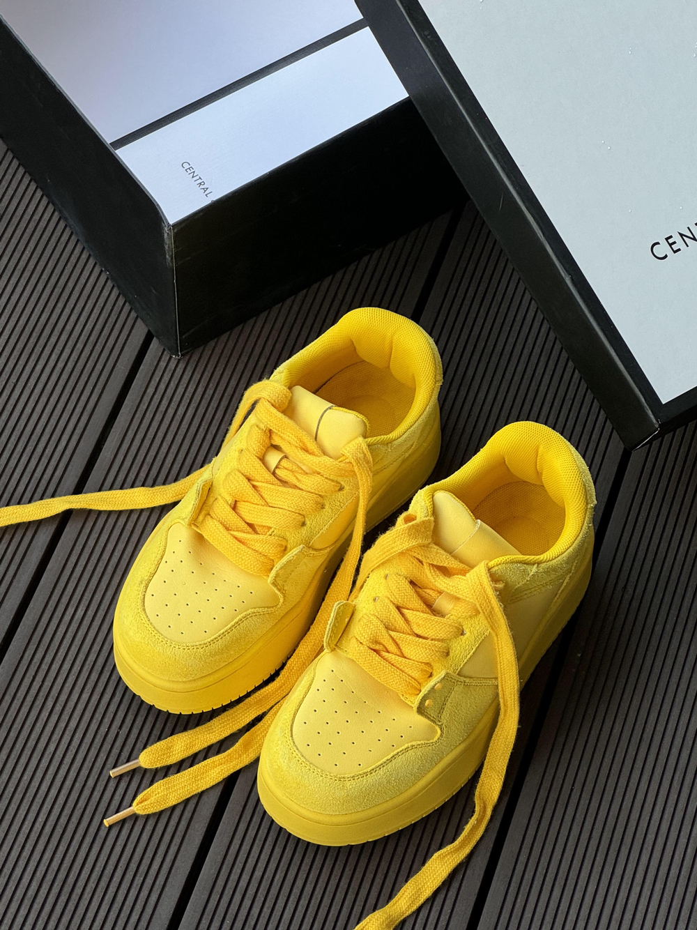 是我超心动的柠檬黄厚底板鞋呀！增高又好看🍋
