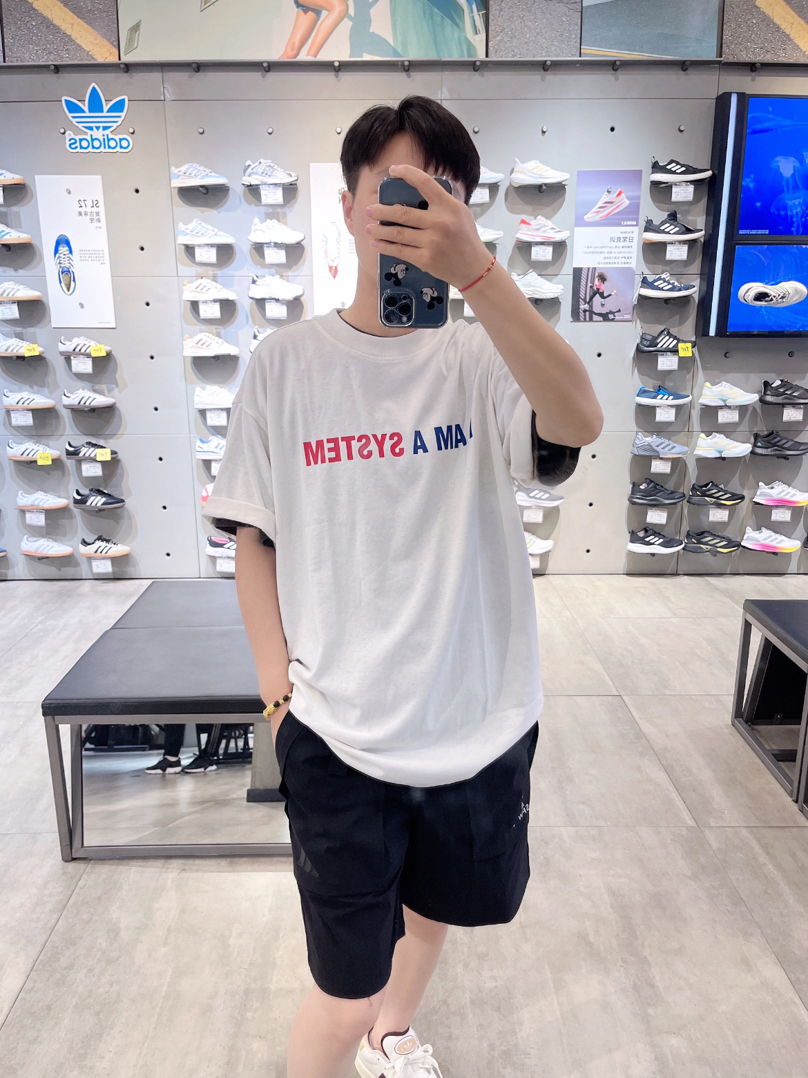 Adidas 白T恤也能高级感爆棚!