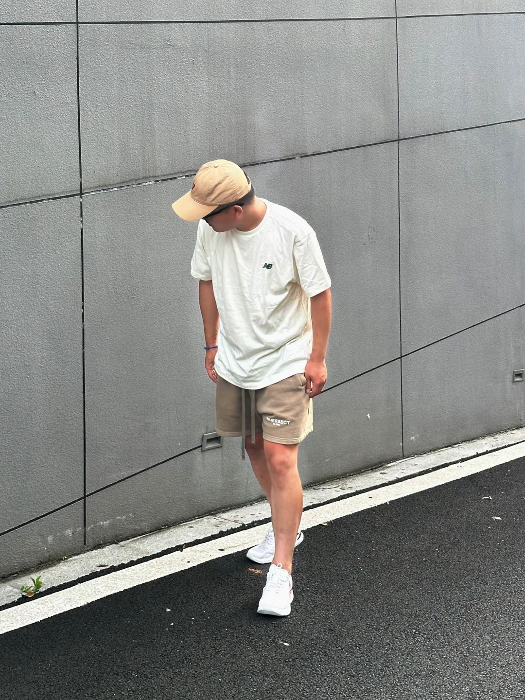 🔥爆款来袭！New Balance 👕套头字母圆领短袖T恤，时尚达人必备！