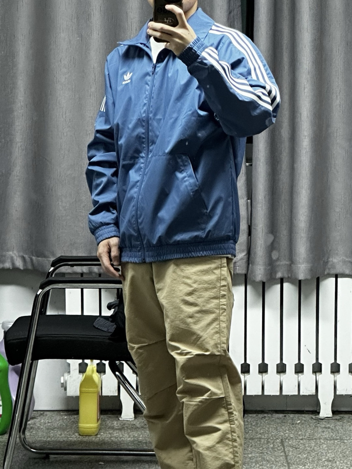 adidas 运动风采少不了这件外套