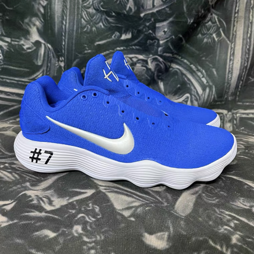 北卡蓝配色的hyperdunk 2017才是OOTD