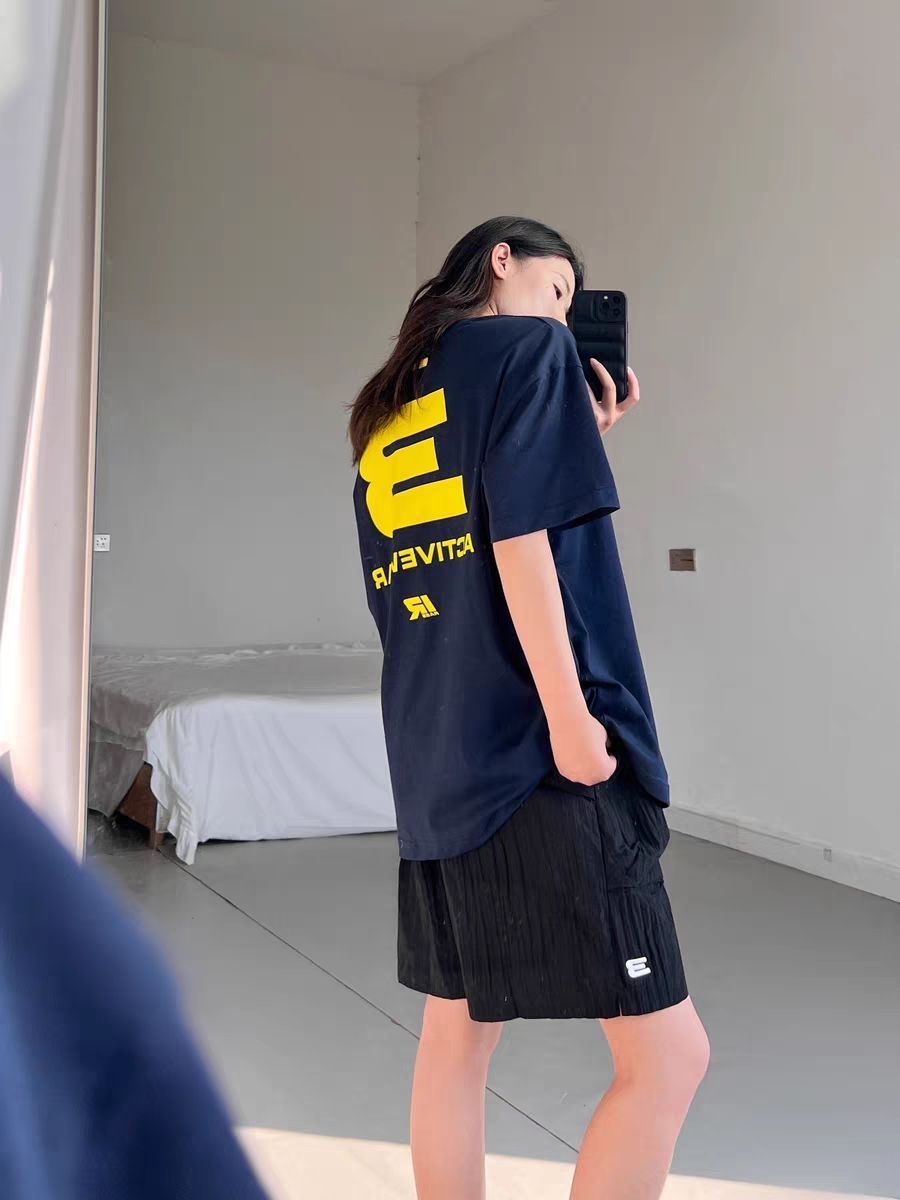 🔥RASS 圆领套头仿麂皮绒短袖T恤，让你秒变潮人！