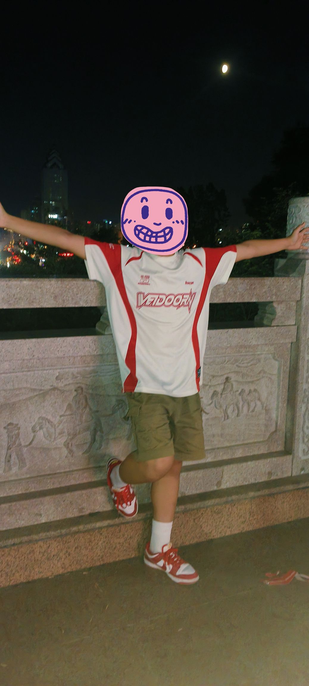 👕身上穿的是维动的精品投篮服十分白搭(不