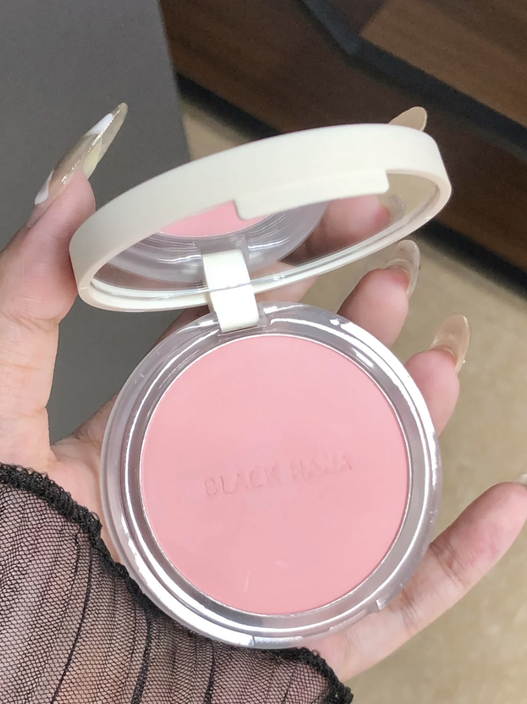 🔥BLACK NANA雾面腮红膏✨，一键解锁白皙肌密，元气少女就是你！💖