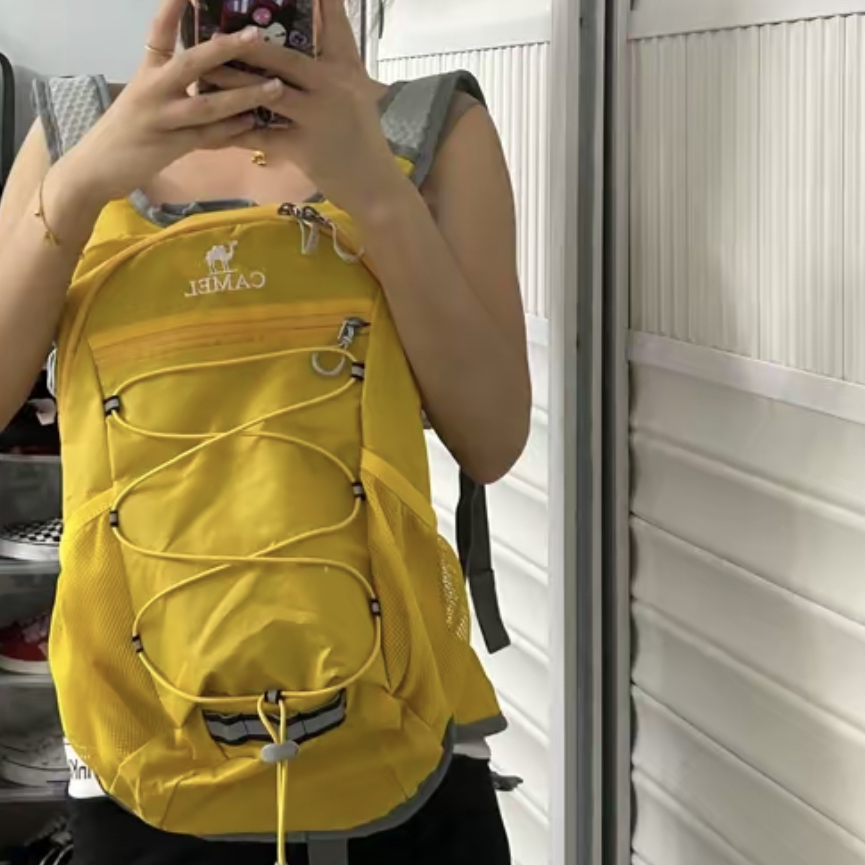 户外必备的小包