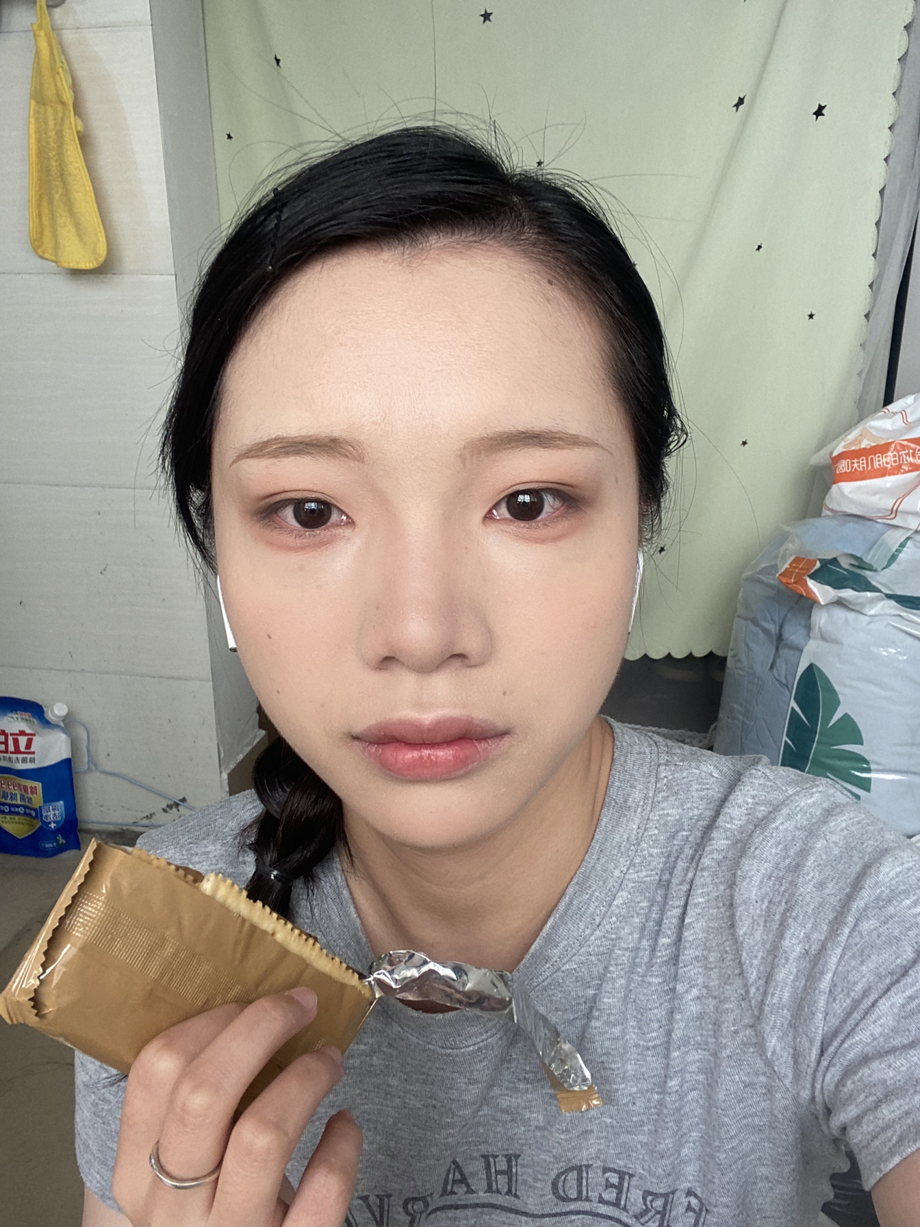 暑假宿舍化妆妆容分享...