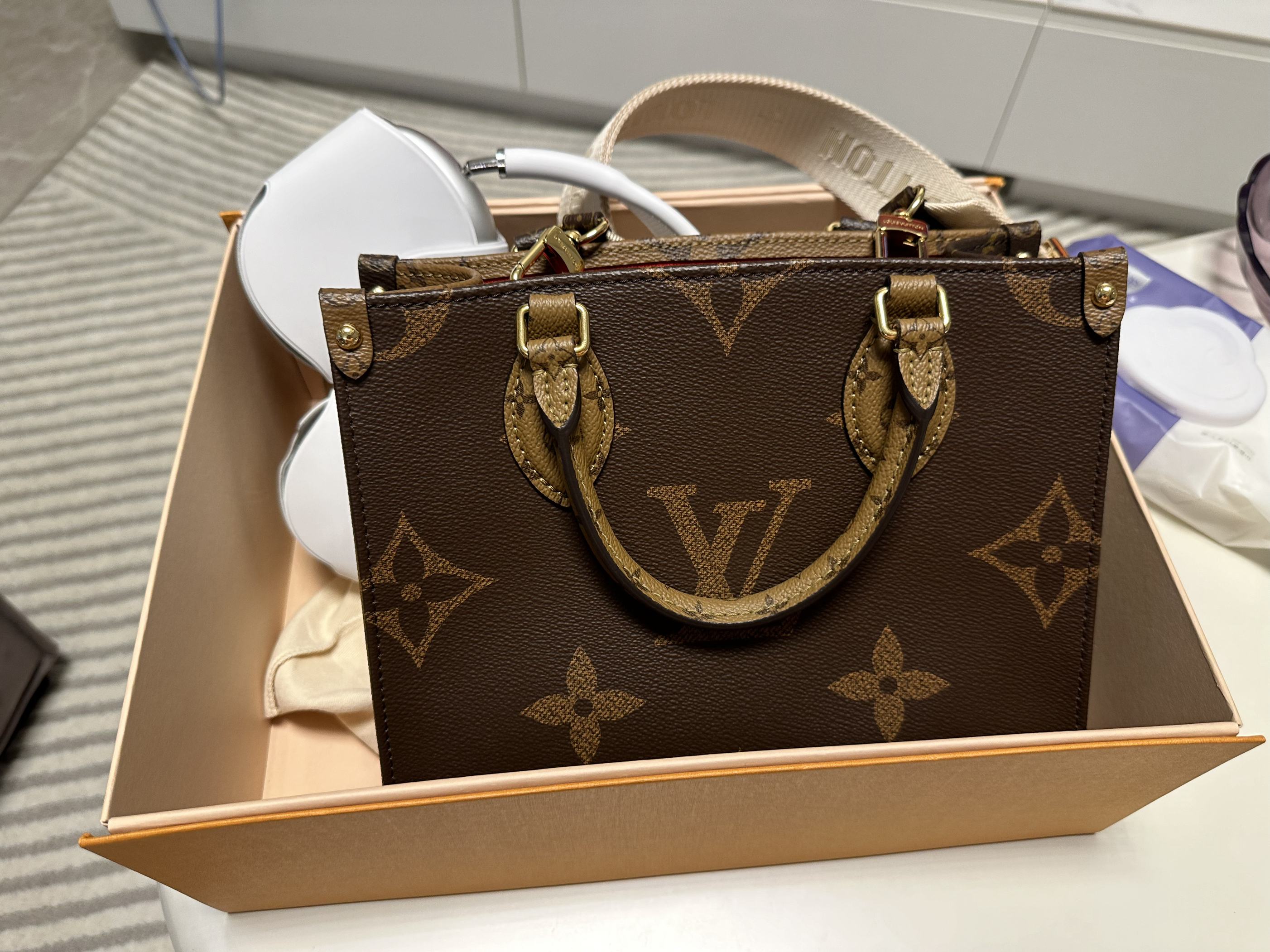 购入的lv onthego小号