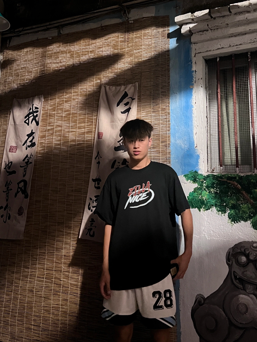 NICEID 显瘦百搭还得是黑色T恤