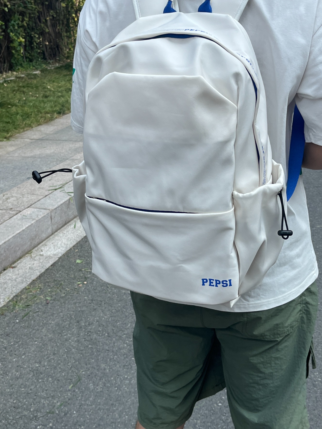 好清爽！开学背介个青春感双肩包真的赢麻了